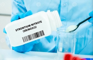 Strontium nitrate